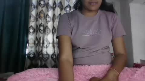 Snapshot of hotnsweetindian chatting on 02-28-25, 09:47 lola online show from 02-28-25, 09:47
