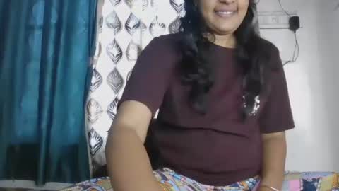Snapshot of hotnsweetindian chatting on 09-22-25, 05:31 lola online show from 09-22-25, 05:31