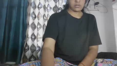 Snapshot of hotnsweetindian chatting on 11-13-25, 05:17 lola online show from 11-13-25, 05:17
