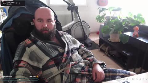 Hotokkar online show from 10-19-25, 09:21