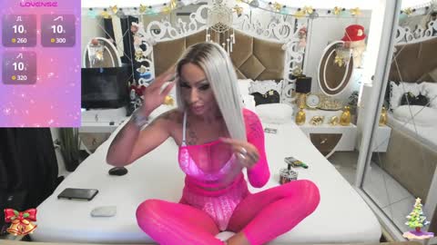 Snapshot of hotred69xxx chatting on 12-13-24, 03:32 Delya- online show from 12-13-24, 03:32