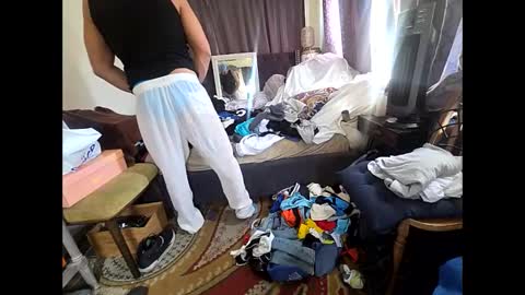 hotrox6942 online show from 11-01-25, 04:42