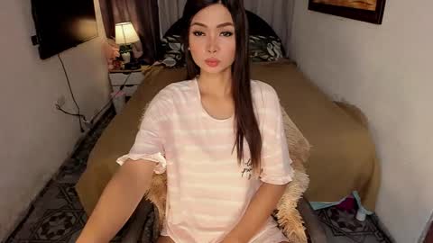 Snapshot of hotsherlene02 chatting on 02-18-26, 01:45 SHERLENE BLACKWELL online show from 02-18-26, 01:45