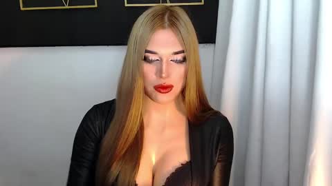 STELLA online show from 01-19-25, 05:37