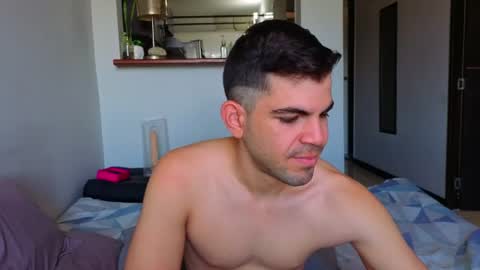 Snapshot of hotstud_999 chatting on 07-10-26, 04:09 Andres online show from 07-10-26, 04:09