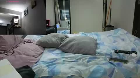Snapshot of hotstud_999 chatting on 07-16-26, 02:17 Andres online show from 07-16-26, 02:17