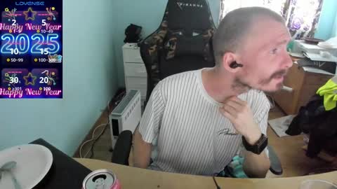 Snapshot of hotsummer1996 chatting on 03-09-25, 08:51 hot online show from 03-09-25, 08:51