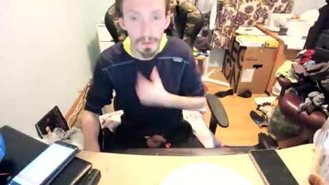 Snapshot of hotsummer1996 chatting on 11-19-25, 05:24 hot online show from 11-19-25, 05:24