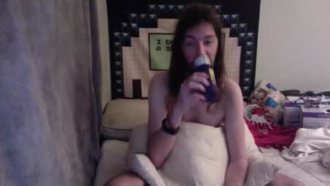 Snapshot of hott25guy chatting on 12-18-24, 09:36 hott25guy online show from 12-18-24, 09:36