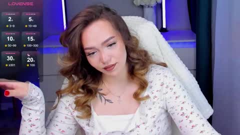 hello Im Eva online show from 11-13-25, 10:14