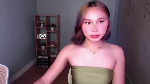 Snapshot of hottest_girl_vivianexx chatting on 02-27-25, 10:37    online show from 02-27-25, 10:37