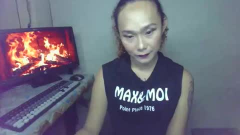 Snapshot of hottestkera69 chatting on 10-16-25, 01:17 kera online show from 10-16-25, 01:17