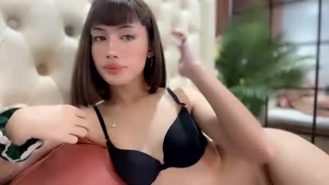 Snapshot of hottie_carlinexx chatting on 12-16-25, 05:34 hottie_carlinexx online show from 12-16-25, 05:34