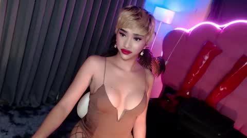 kylie online show from 04-12-26, 05:51