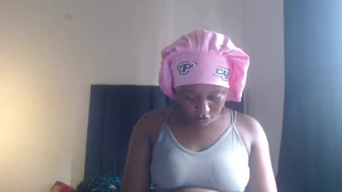 Ella online show from 07-05-26, 10:22