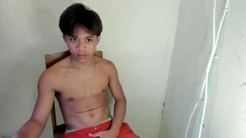 Snapshot of hottie_migs chatting on 04-15-26, 08:42 hottie_migs online show from 04-15-26, 08:42