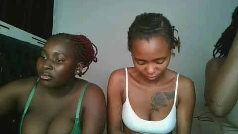 hottie_mistie online show from 04-19-26, 09:06
