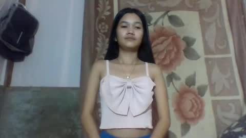 Snapshot of hottie_ptite chatting on 12-01-25, 08:30 hottie_ptite online show from 12-01-25, 08:30