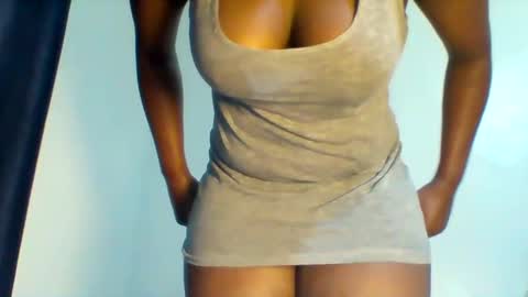 Snapshot of hottie_vera chatting on 02-15-25, 10:22 vera online show from 02-15-25, 10:22