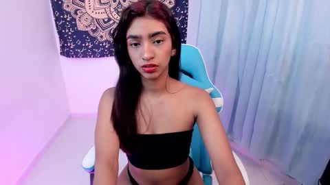 Snapshot of hottie_veronica chatting on 03-01-25, 12:23 Veronica independent model online show from 03-01-25, 12:23