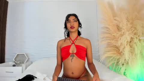 Snapshot of hottie_veronica chatting on 07-13-26, 08:33 Veronica independent model online show from 07-13-26, 08:33