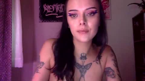 Snapshot of hottietat4u chatting on 02-07-25, 06:56 Tat online show from 02-07-25, 06:56