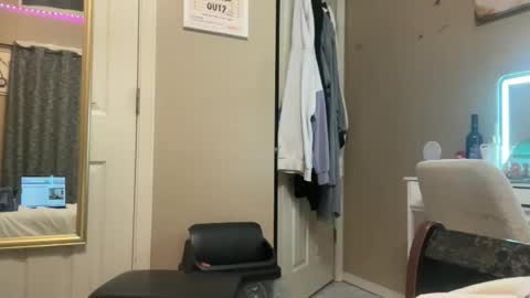 hottiewithabody101 online show from 11-16-25, 08:09