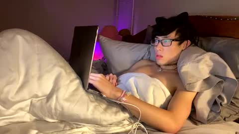 Snapshot of hottiewithabody101 chatting on 06-08-26, 01:28 hottiewithabody101 online show from 06-08-26, 01:28