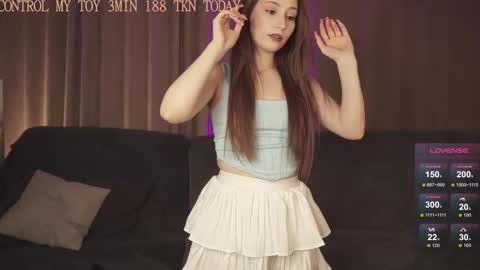 hottpeachh online show from 11-11-25, 03:45