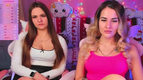 Snapshot of hotty_girls_here chatting on 01-26-25, 06:28 Ivanna and Jessica online show from 01-26-25, 06:28