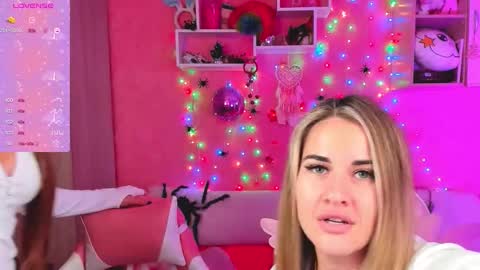 Snapshot of hotty_girls_here chatting on 10-13-25, 06:13 Ivanna and Jessica online show from 10-13-25, 06:13