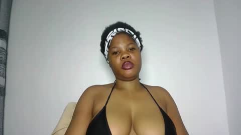 hotty_lora889 online show from 01-31-26, 07:56