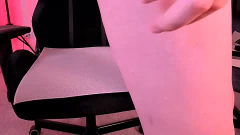 Nessie and Jessie online show from 12-13-24, 04:22