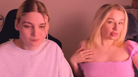 Nessie and Jessie online show from 01-01-25, 09:20