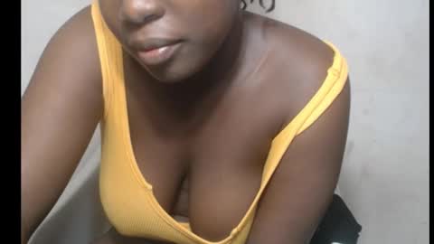 Snapshot of hottylissa1 chatting on 10-13-25, 07:03 hottylissa1 online show from 10-13-25, 07:03