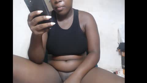 Snapshot of hottylissa1 chatting on 11-22-25, 01:48 hottylissa1 online show from 11-22-25, 01:48