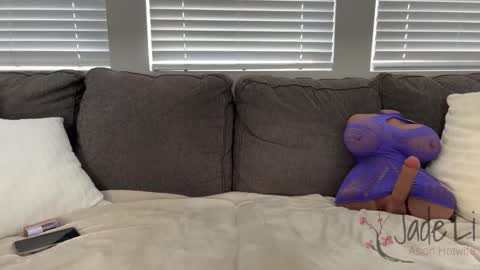 Snapshot of hotwifejadeli chatting on 11-18-25, 09:19 Jade Li online show from 11-18-25, 09:19