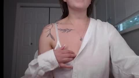 Snapshot of hotwifelili chatting on 07-07-26, 10:36 hotwifelili online show from 07-07-26, 10:36
