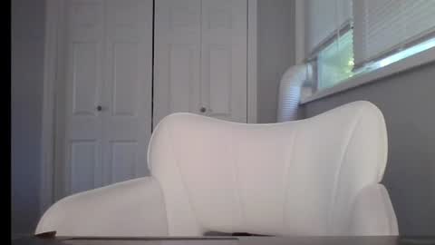 Snapshot of hotwifelili chatting on 07-08-26, 10:47 hotwifelili online show from 07-08-26, 10:47