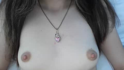 Snapshot of hotwinterxx chatting on 12-16-25, 01:05 Hotwixx online show from 12-16-25, 01:05