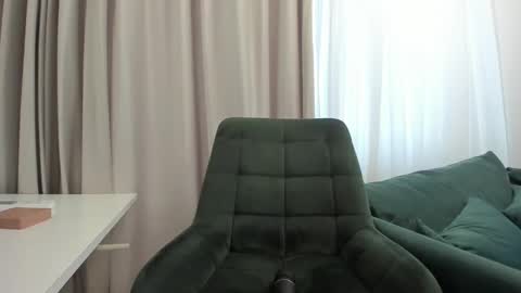 Cyndy online show from 09-12-25, 07:19