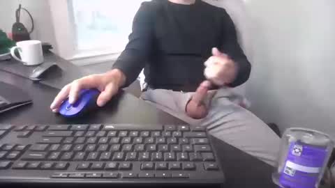 Snapshot of hoverday chatting on 10-10-25, 12:59 hoverday online show from 10-10-25, 12:59