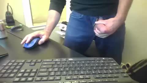 Snapshot of hoverday chatting on 10-12-25, 02:21 hoverday online show from 10-12-25, 02:21