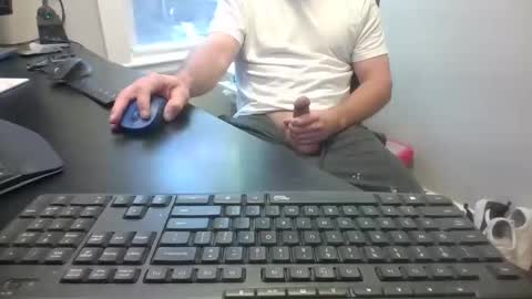 Snapshot of hoverday chatting on 10-19-25, 12:50 hoverday online show from 10-19-25, 12:50