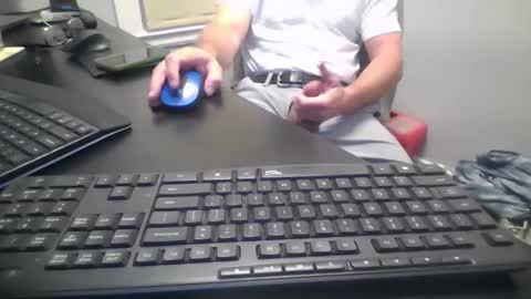 Snapshot of hoverday chatting on 10-20-25, 11:21 hoverday online show from 10-20-25, 11:21