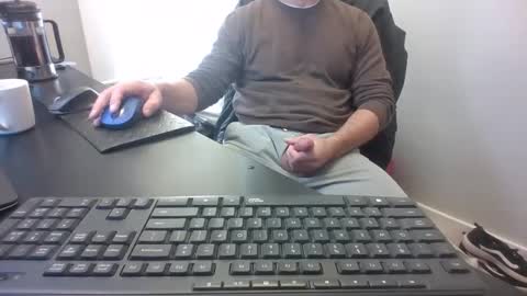 Snapshot of hoverday chatting on 11-06-25, 05:25 hoverday online show from 11-06-25, 05:25