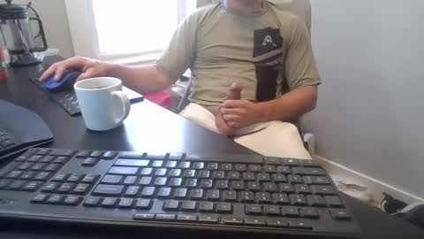 Snapshot of hoverday chatting on 12-03-25, 07:45 hoverday online show from 12-03-25, 07:45