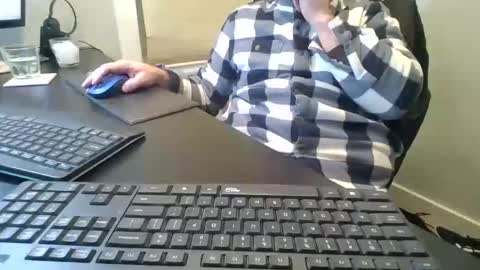 Snapshot of hoverday chatting on 02-05-26, 04:06 hoverday online show from 02-05-26, 04:06