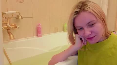 Snapshot of howimeturmum chatting on 01-08-26, 09:00 ash. see u on sunday online show from 01-08-26, 09:00