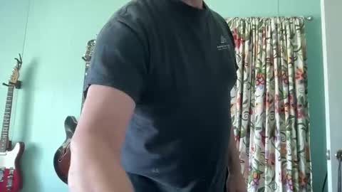 howlingatnothing online show from 04-17-26, 08:23